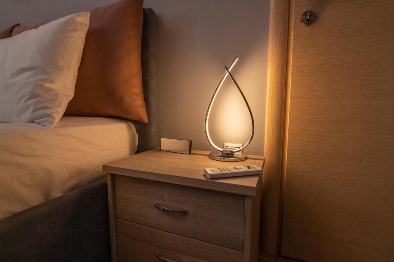 Luxury Suite 10' From The Center Athens Luaran gambar